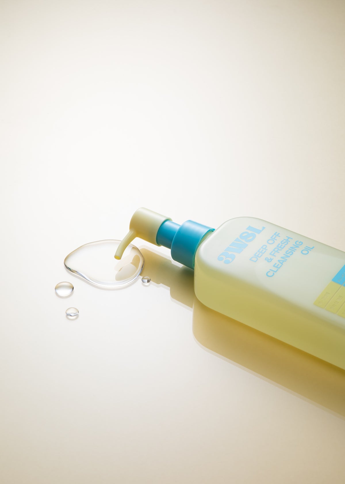 3W8L Deep Off & Fresh Cleansing Oil 205ml